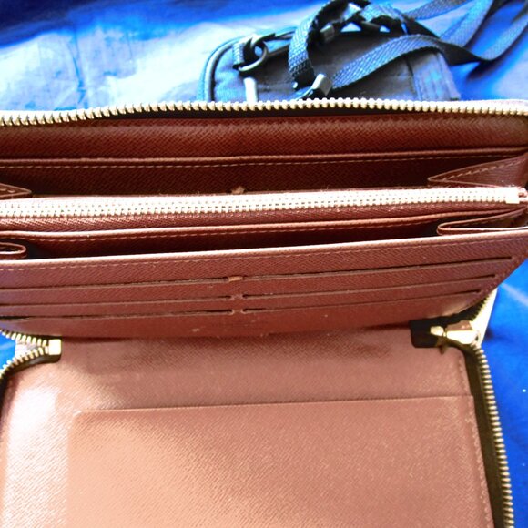 LOUIS VUITTON M42616 Monogram Canvas Zippy Wallet - Brown--GOOD CONDITION - Picture 8 of 10